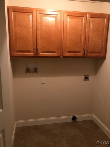 5585 St Elmos Drive, Cicero, NY 13029