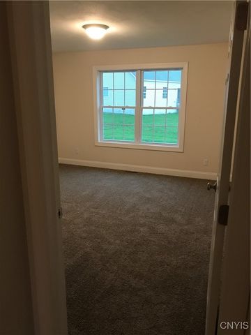 5585 St Elmos Drive, Cicero, NY 13029