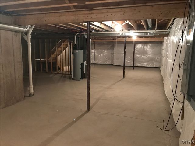 5585 St Elmos Drive, Cicero, NY 13029