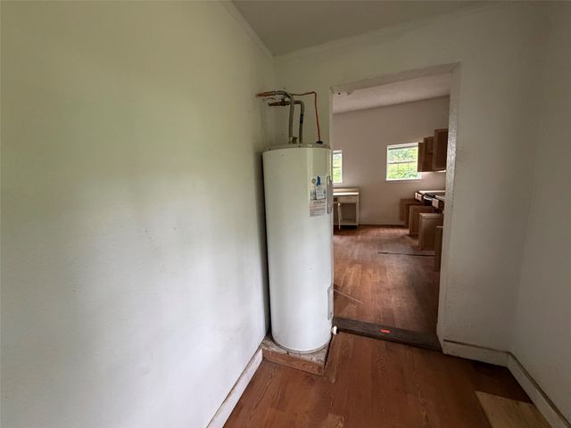 215 Heath Street, Cleburne, TX 76031