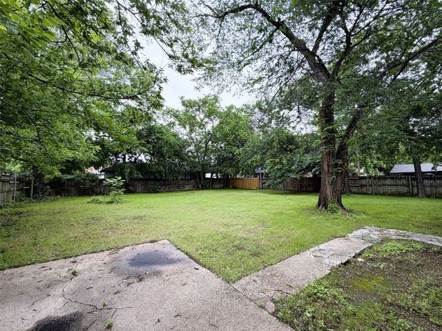 215 Heath Street, Cleburne, TX 76031