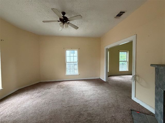 215 Heath Street, Cleburne, TX 76031