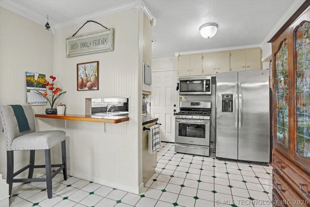 106 W 7th Street, Owasso, OK 74055