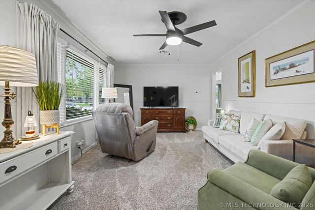 106 W 7th Street, Owasso, OK 74055