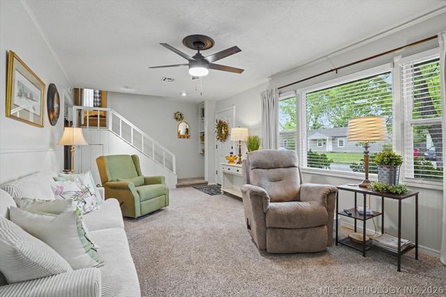 106 W 7th Street, Owasso, OK 74055