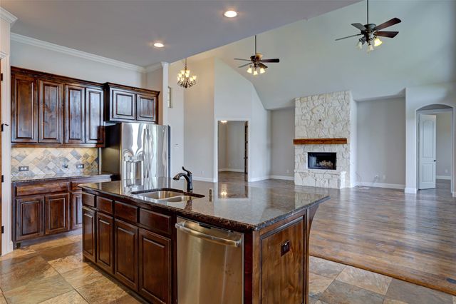 20392 County Road 637, Nevada, TX 75173