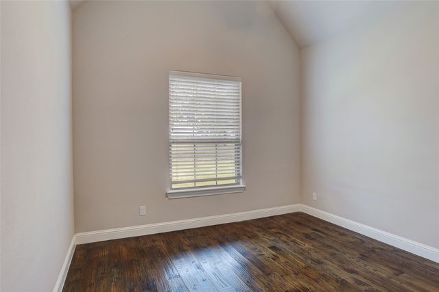 20392 County Road 637, Nevada, TX 75173
