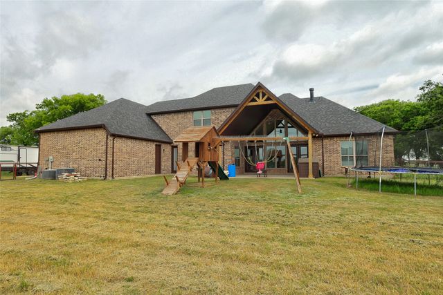 20392 County Road 637, Nevada, TX 75173