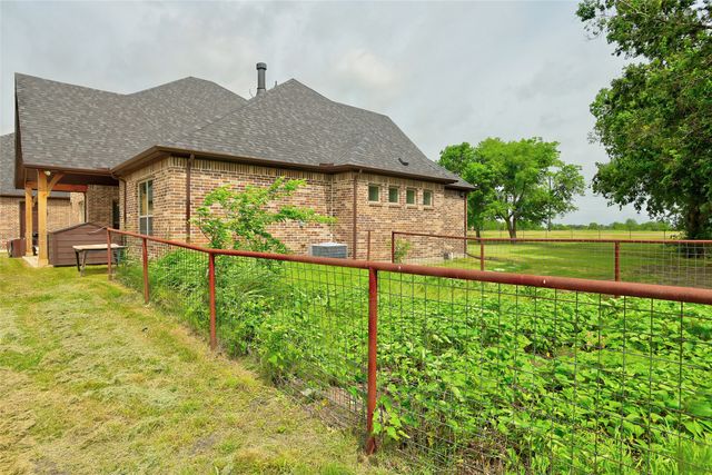 20392 County Road 637, Nevada, TX 75173
