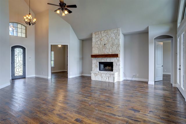 20392 County Road 637, Nevada, TX 75173