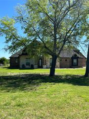 20392 County Road 637, Nevada, TX 75173