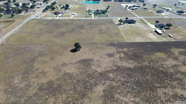 100 Scenic Hills, La Vernia, TX 78121