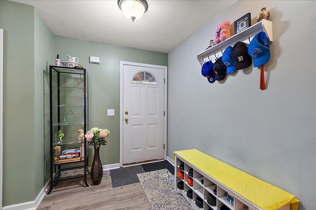 3263 Baldwin Woods Drive 7, Orion Charter Twp, MI 48359