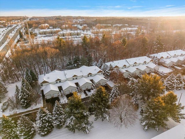 3263 Baldwin Woods Drive 7, Orion Charter Twp, MI 48359