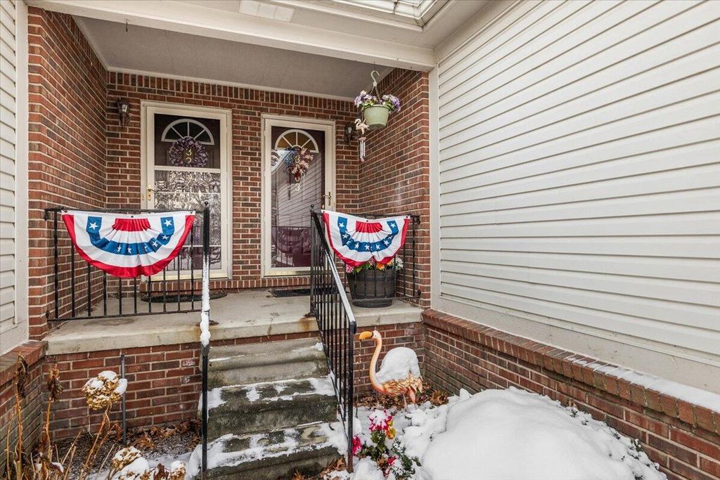 3263 Baldwin Woods Drive 7, Orion Charter Twp, MI 48359