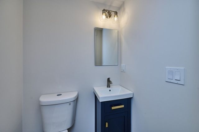 17 Macarthur Street 1, Somerville, MA 02143