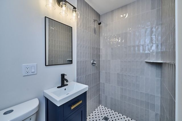 17 Macarthur Street 1, Somerville, MA 02143