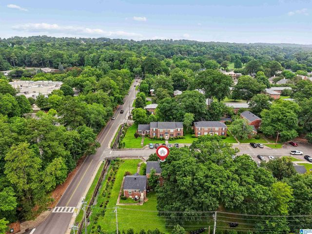 2503 Mountain Brook Cir Apt C, Mountain Brook, AL 35223