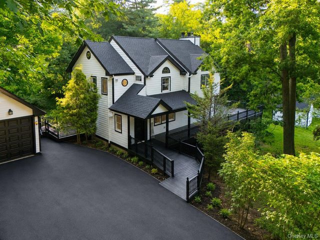 17 Ridge Way, Purdys, NY 10578