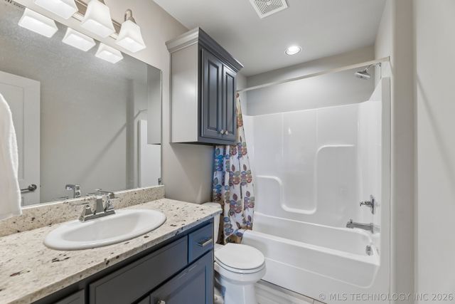 4211 S 166th East Avenue, Tulsa, OK 74134