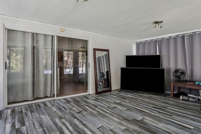 9739 FREDERICKSBURG ROAD, Tampa, FL 33635