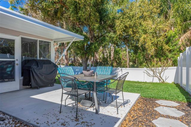 9739 FREDERICKSBURG ROAD, Tampa, FL 33635