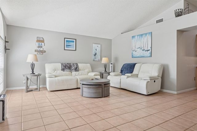 9739 FREDERICKSBURG ROAD, Tampa, FL 33635