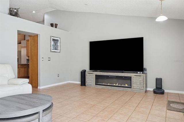 9739 FREDERICKSBURG ROAD, Tampa, FL 33635