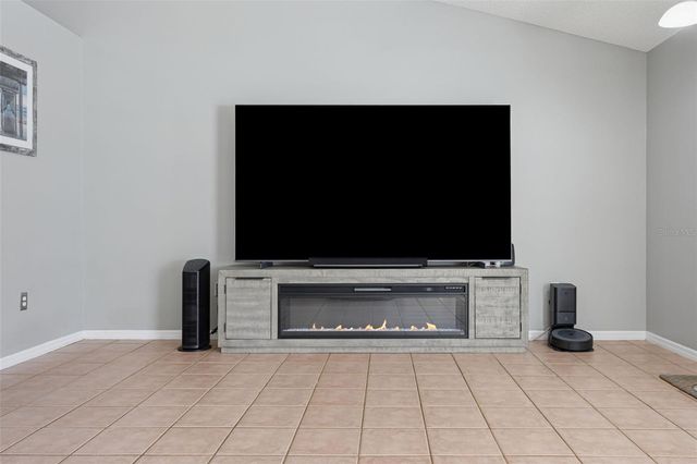 9739 FREDERICKSBURG ROAD, Tampa, FL 33635