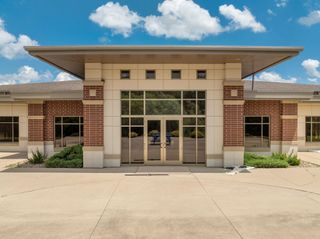 2515 Cyclone Drive, Waterloo, IA 50701