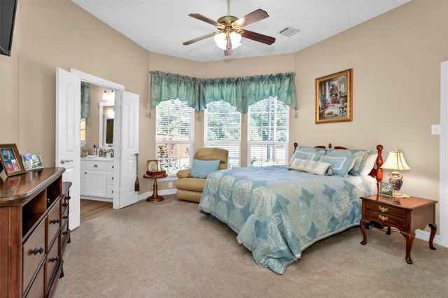 112 Wick Willow Road, Montgomery, TX 77356