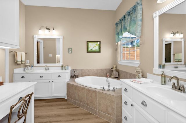 112 Wick Willow Road, Montgomery, TX 77356