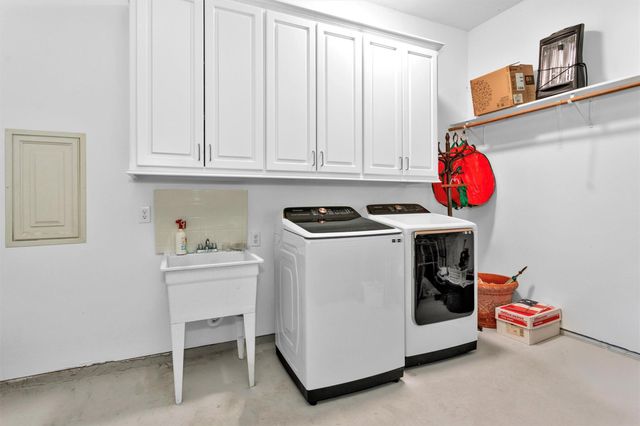 112 Wick Willow Road, Montgomery, TX 77356