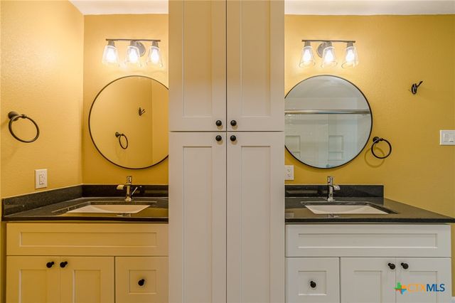 17 Ridge Drive, New Braunfels, TX 78130