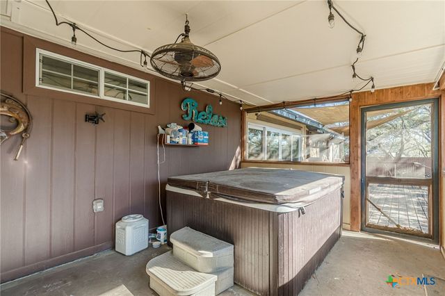 17 Ridge Drive, New Braunfels, TX 78130