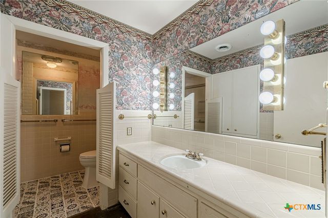 17 Ridge Drive, New Braunfels, TX 78130