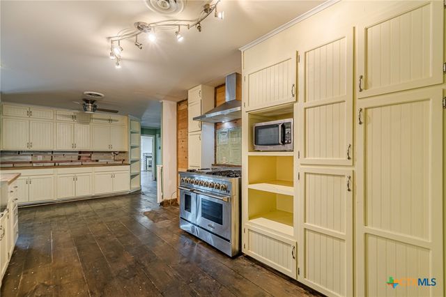 17 Ridge Drive, New Braunfels, TX 78130