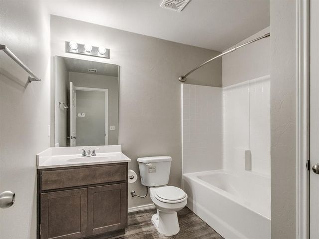 11544 NW 100th Street, Yukon, OK 73099