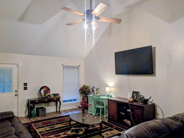 206 Caravan Lane, Kinsey, AL 36303