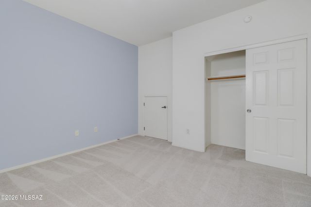 86 E Calle Trona, Green Valley, AZ 85614