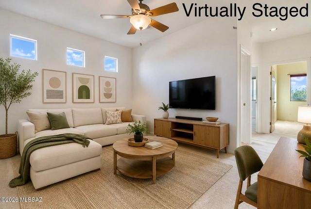 86 E Calle Trona, Green Valley, AZ 85614