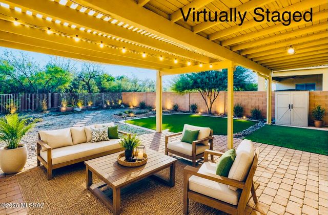 86 E Calle Trona, Green Valley, AZ 85614