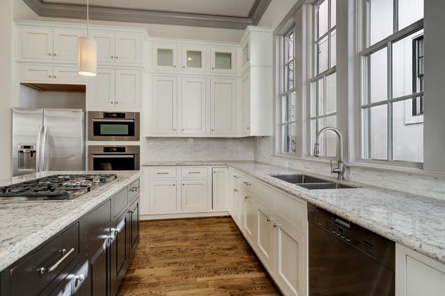 4838 Austin Street, Houston, TX 77004