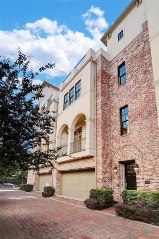 4838 Austin Street, Houston, TX 77004