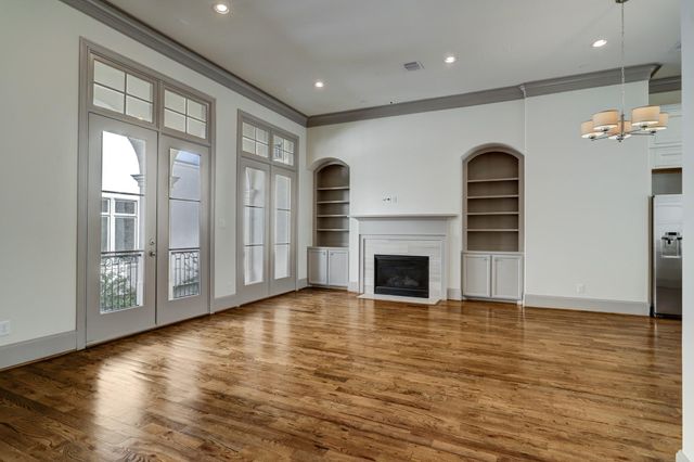 4838 Austin Street, Houston, TX 77004