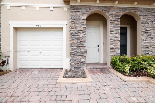 7146 SW 163rd Ave, Miami, FL 33193