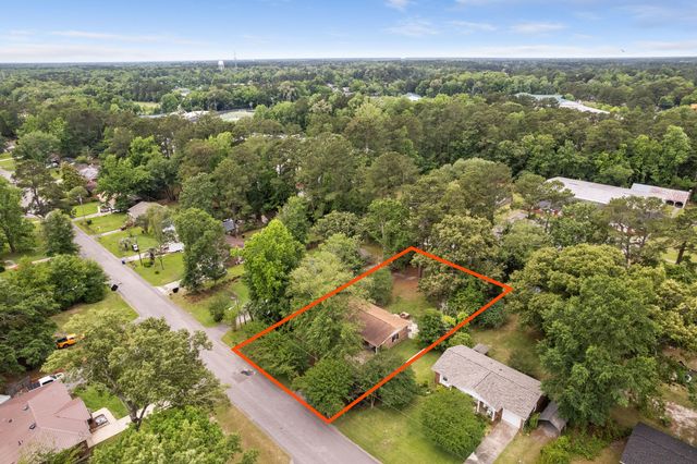 411 Forest Circle, Summerville, SC 29483