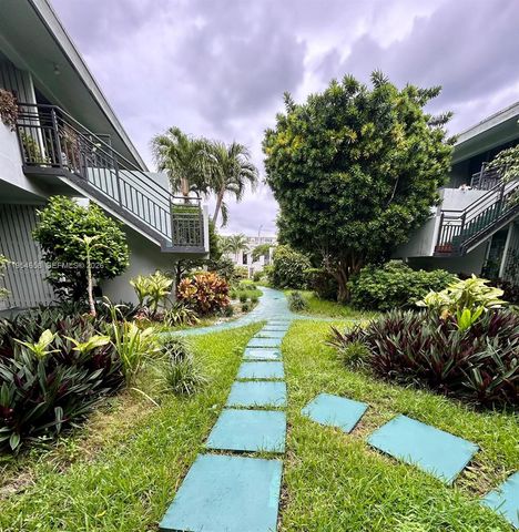 1080 98th St 10, Bay Harbor Islands, FL 33154