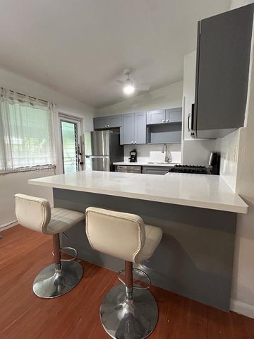 1080 98th St 10, Bay Harbor Islands, FL 33154