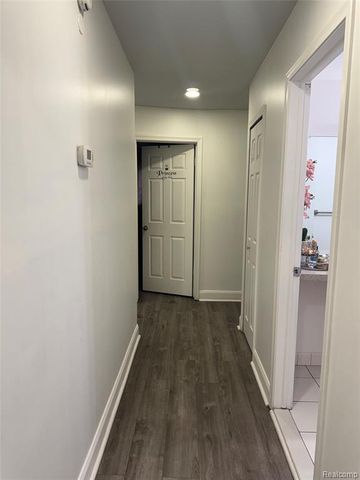 15794 Nader Court, Clinton Township, MI 48038